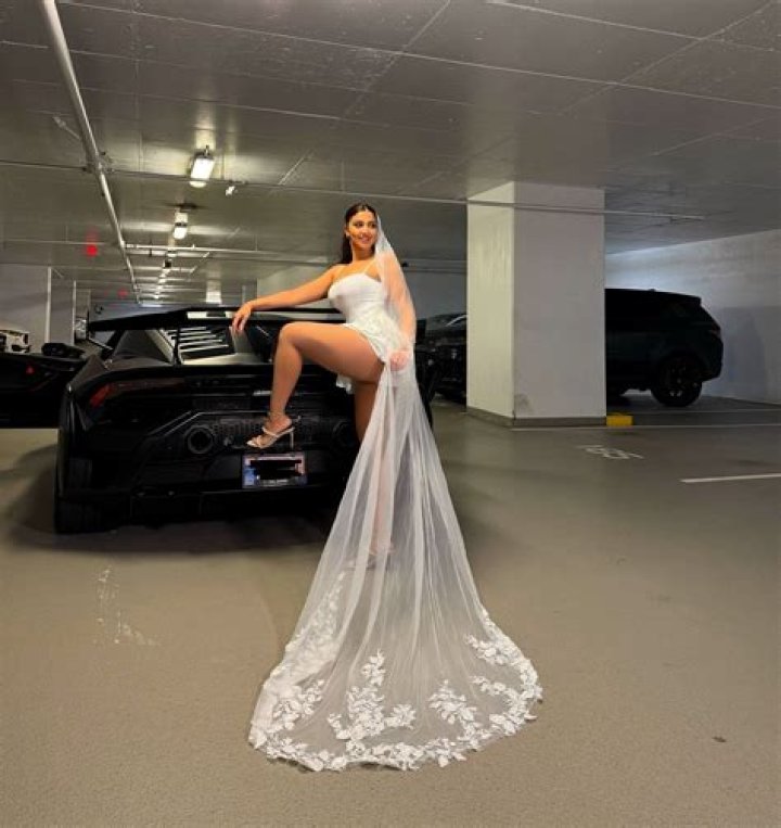 Unveiling the Controversy: The Divaflawless Nude Video