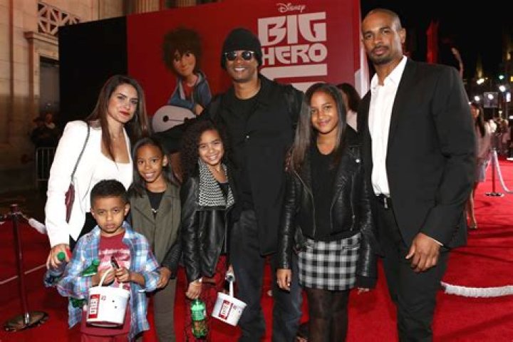 Unveiling the Family Life of Shawn Wayans: Kids and Wife